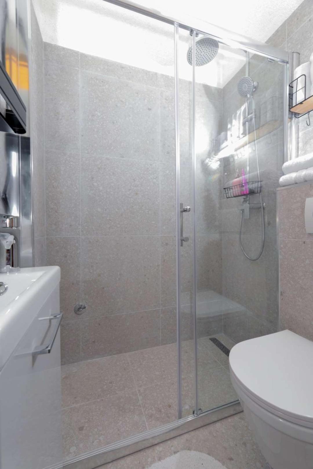Apartments Lovric Трогир Экстерьер фото